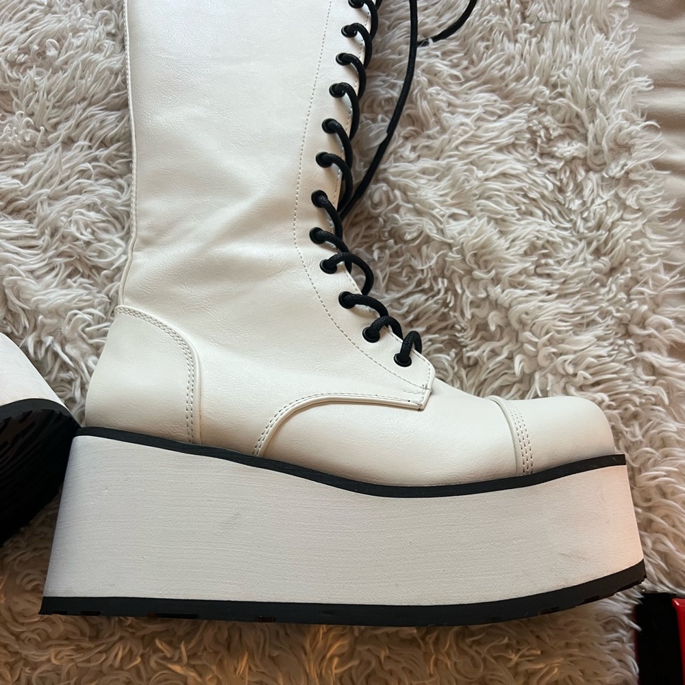 Demonia Trashville White Leather Boot - Picture 15 of 15